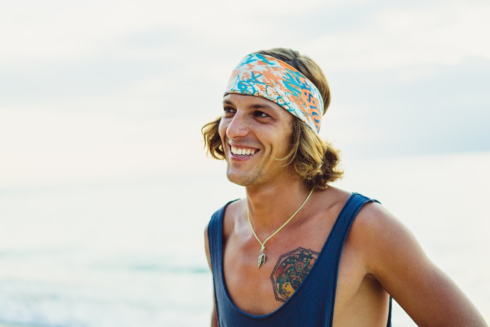 How to wear a bandana on long hair (Men's Ultimate Guide)